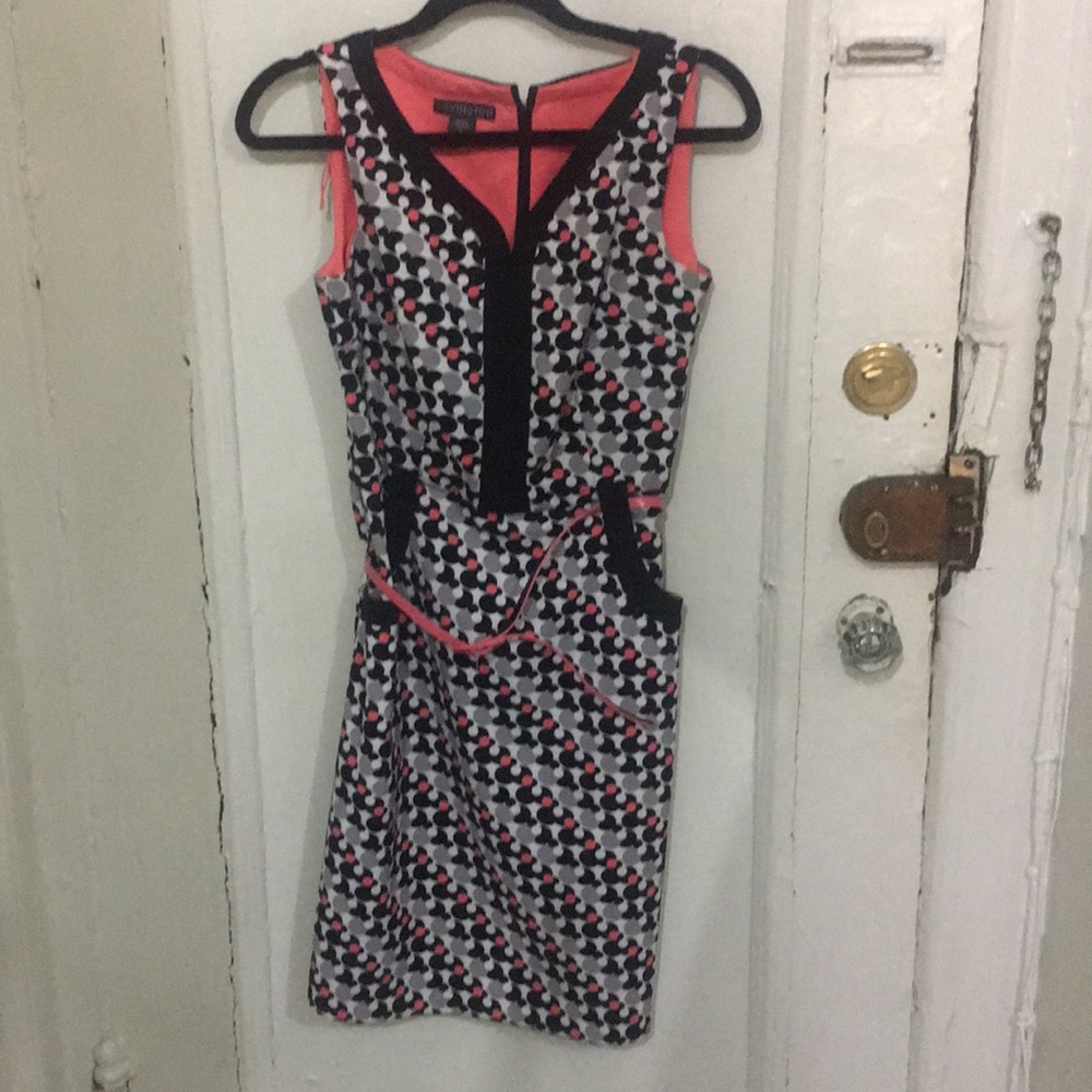 Pocket professional dress